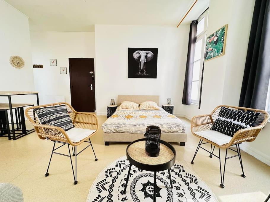 Appartement Confortable Laon Exterior photo